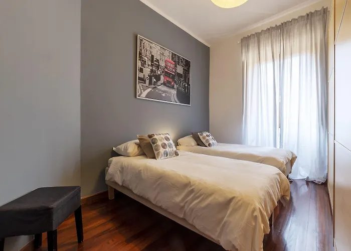 Apartamento Guesthost - Porta Pia & Torlonia With Balcony