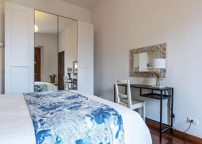 Guesthost - Porta Pia & Torlonia With Balcony Apartment