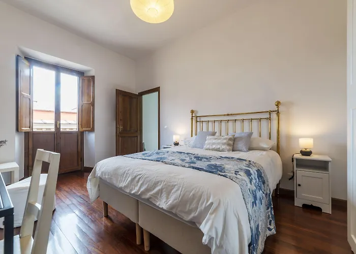 Apartment Guesthost - Porta Pia & Torlonia With Balcony *